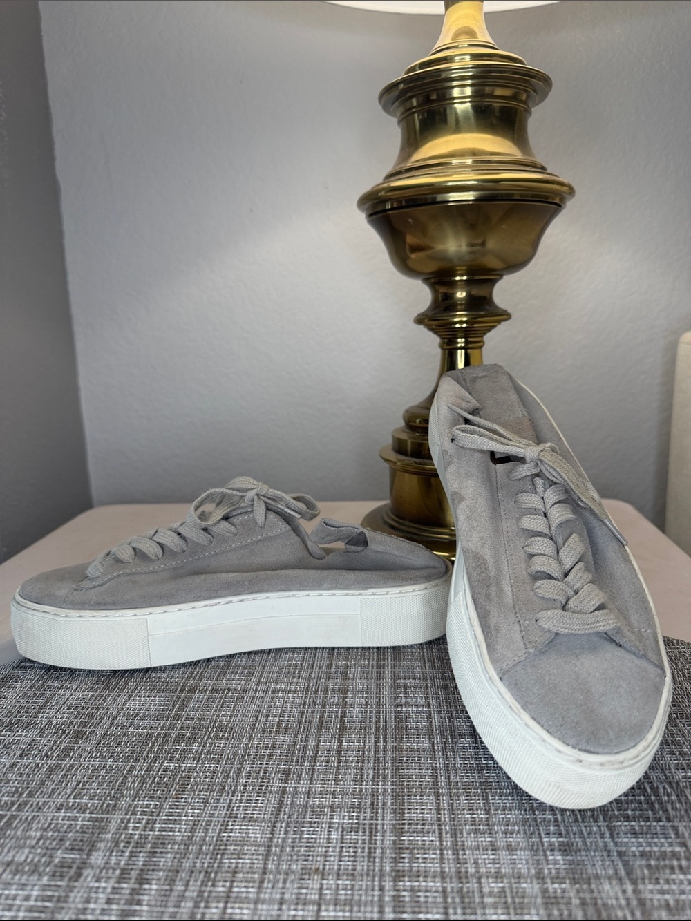 Who What Wear Light Gray Suede Platform Sneakers
